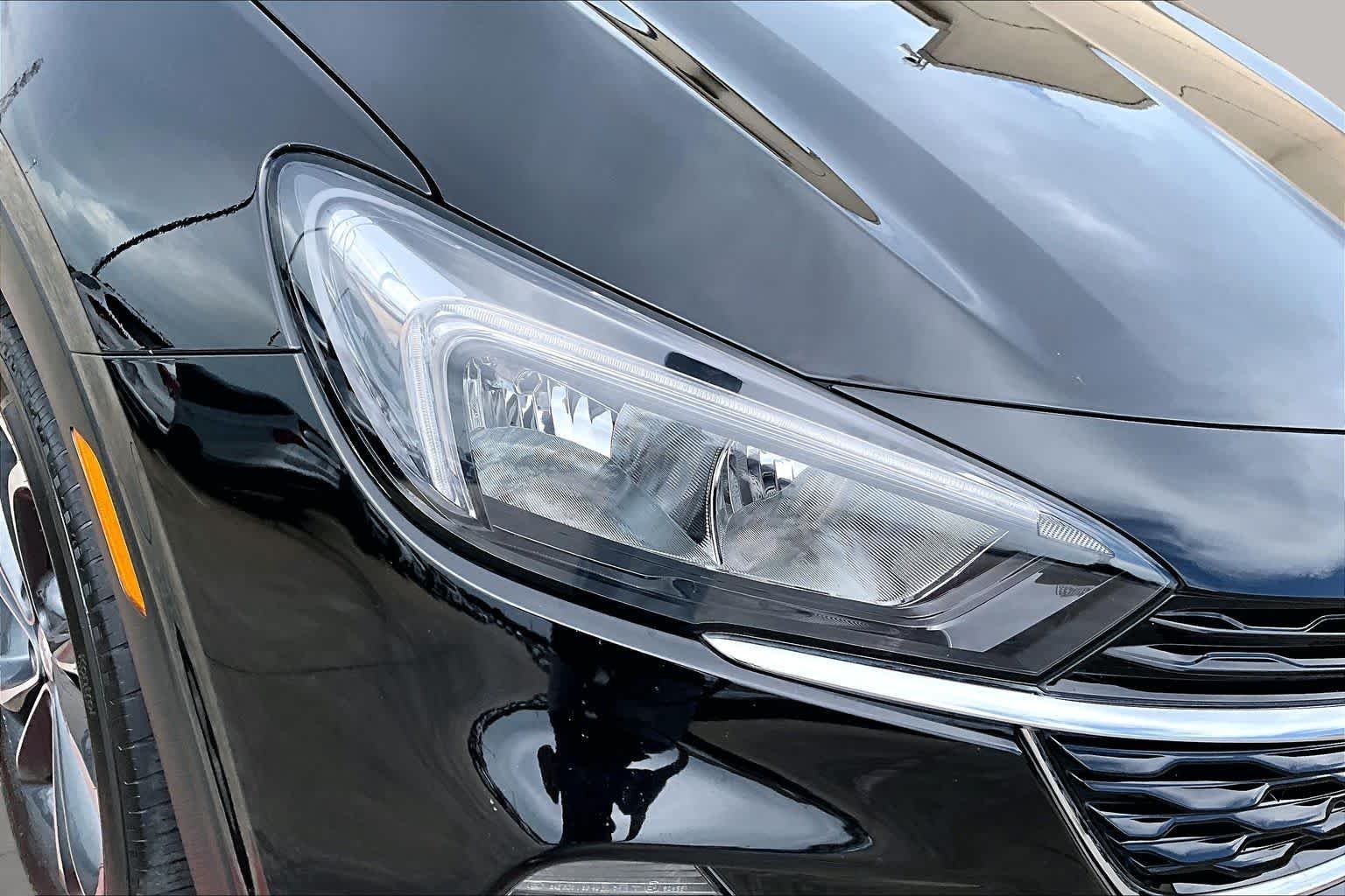 Used 2023 Ebony Twilight Metallic Buick Select image 27