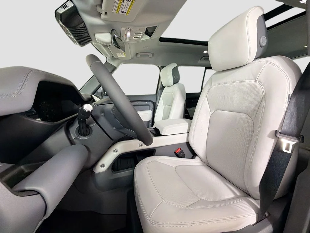 New 2026 Carpathian Grey Land Rover X-Dynamic SE image 22