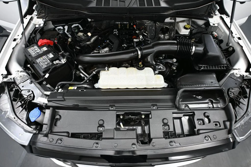 Used 2025 White Ford Lariat image 52