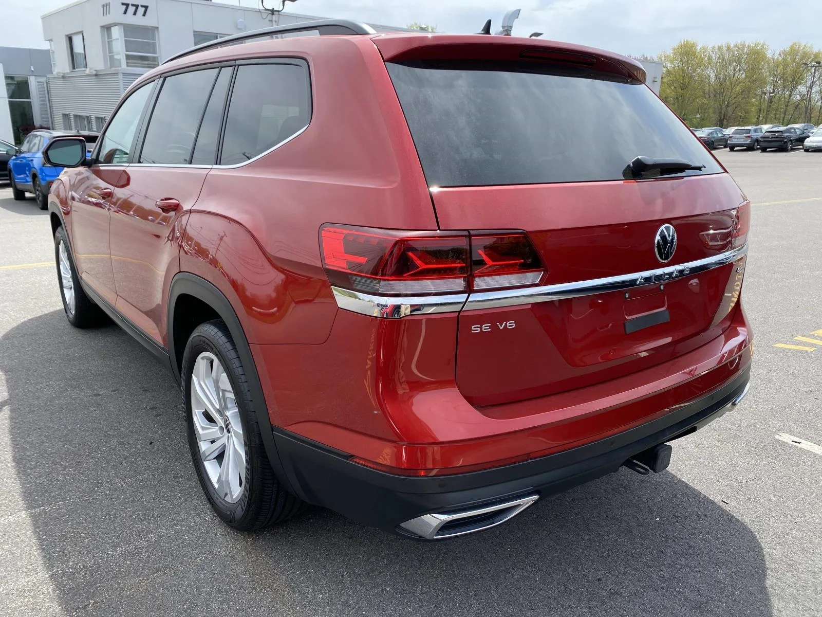 Certified Used 2023 Aurora Red Metallic Volkswagen 3.6L V6 SE w/Technology 4MOTION image 3