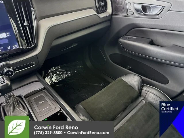 Used 2019 Ice White Volvo T5 R-Design image 28