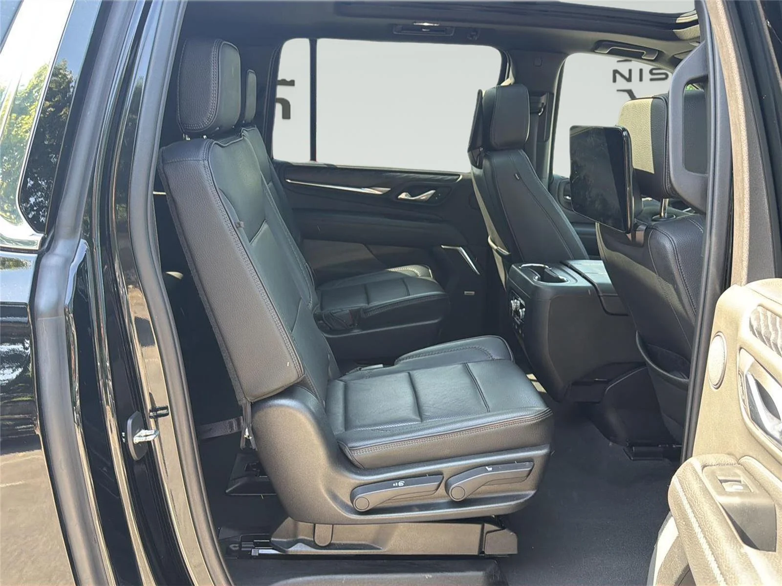 Used 2023 Onyx Black GMC Denali image 45