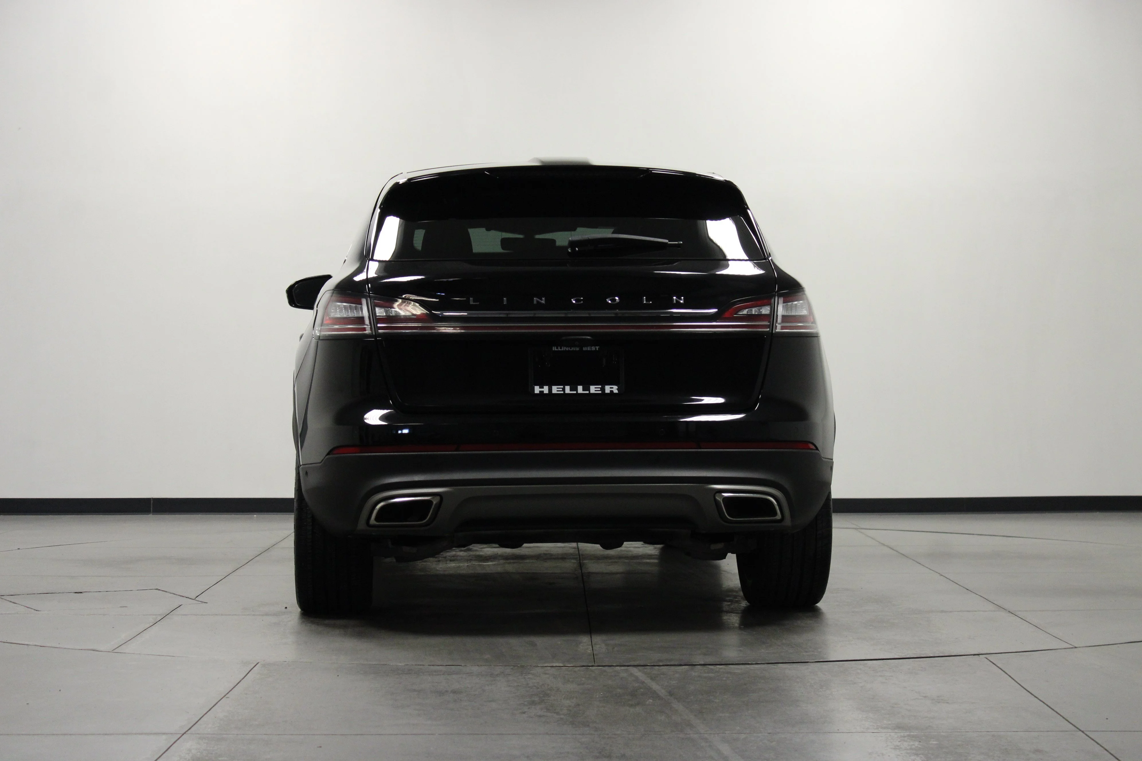 Used 2022 Infinite Black Metallic Clearcoat Lincoln Reserve image 5