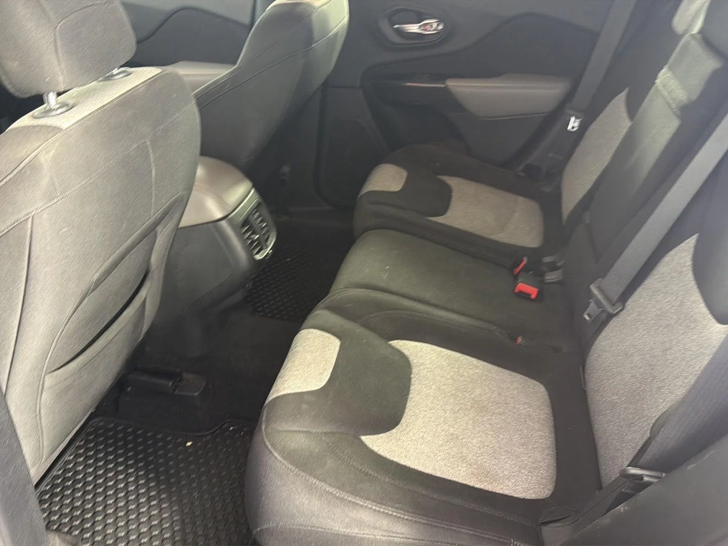 Used 2014 Deep Cherry Red Crystal Pearlcoat Jeep Latitude image 12