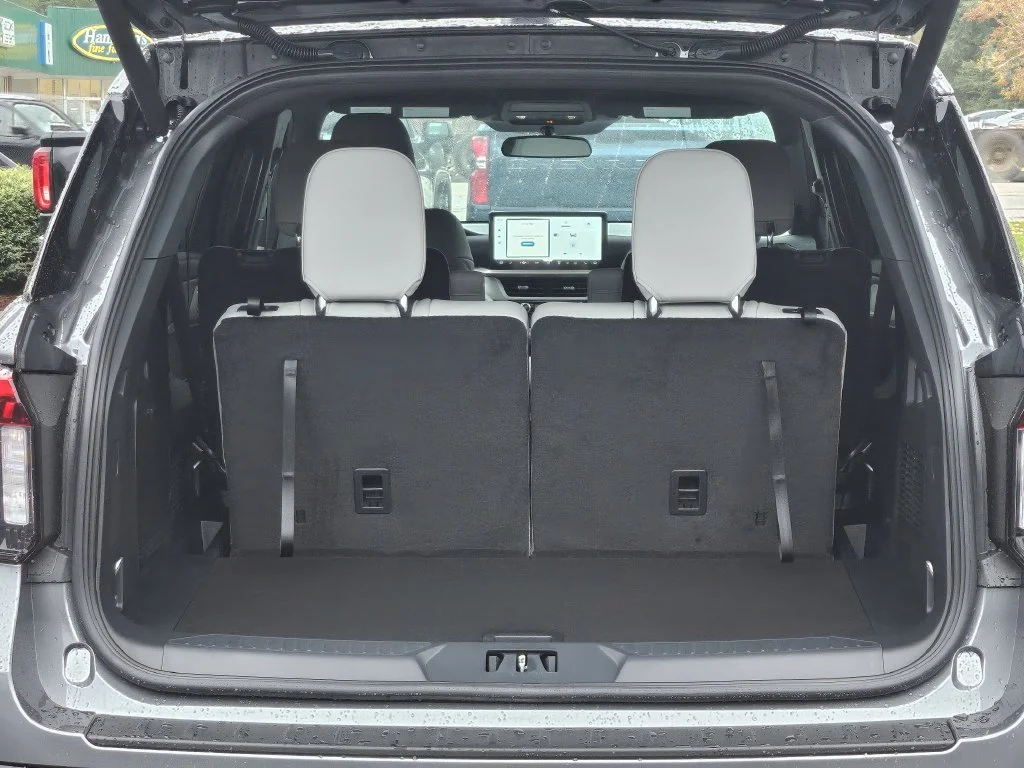 New 2027 Carbonized Gray Metallic Ford Active image 14