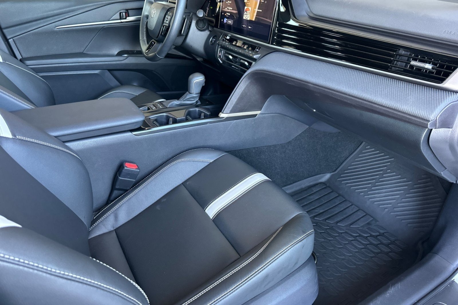 Certified Used 2026 Ice Cap Toyota SE image 14