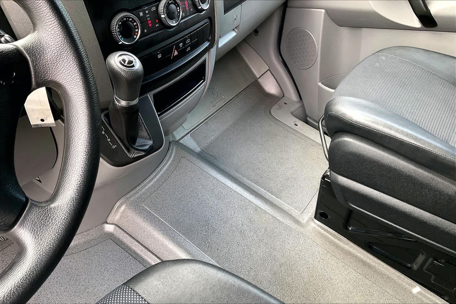 Used 2018 Obsidian Black Metallic Mercedes-Benz  image 16