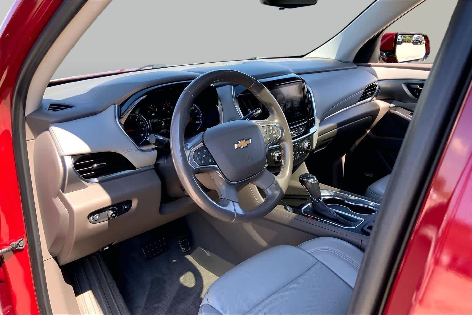 Used 2019 Cajun Red Tintcoat Chevrolet Premier image 17