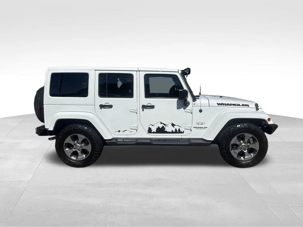 Used 2017 White Jeep Unlimited Sahara image 6