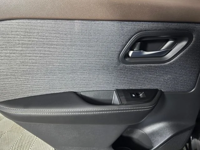 Used 2021 Black Nissan SV image 13