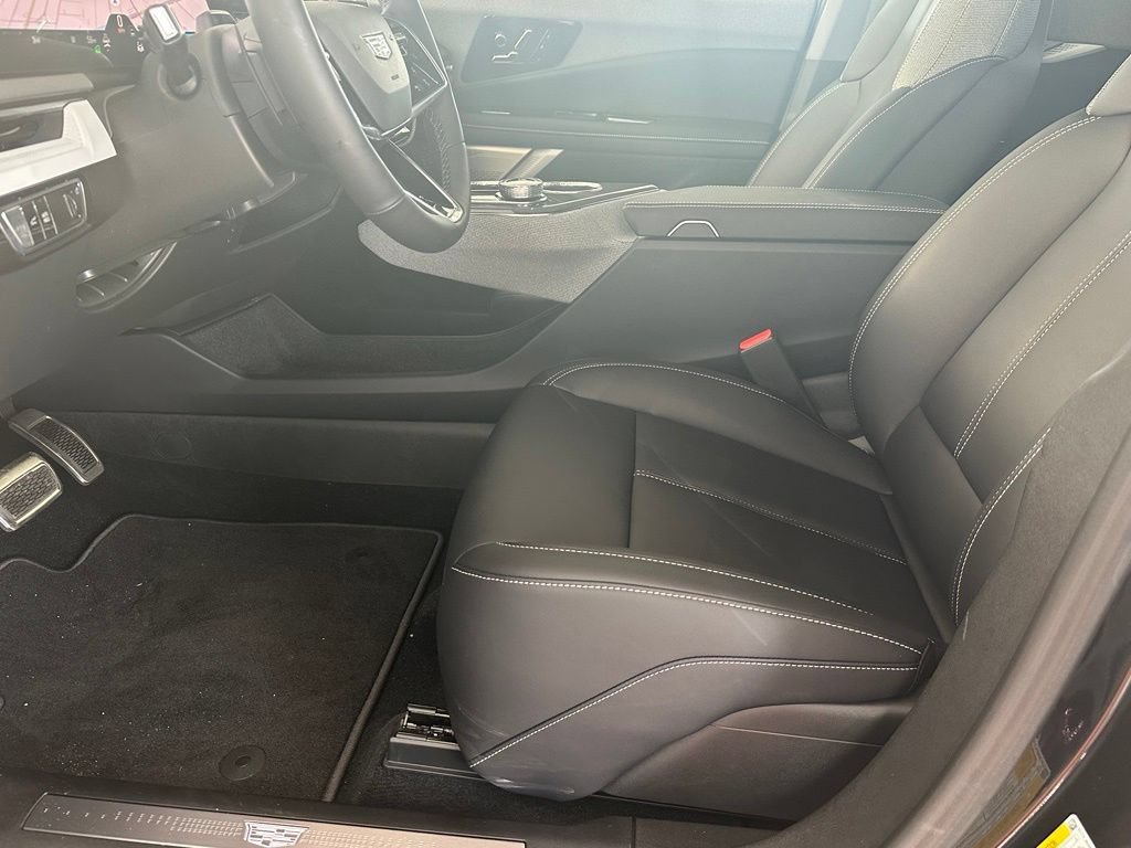 2026 Cadillac OPTIQ Luxury - Photo 11