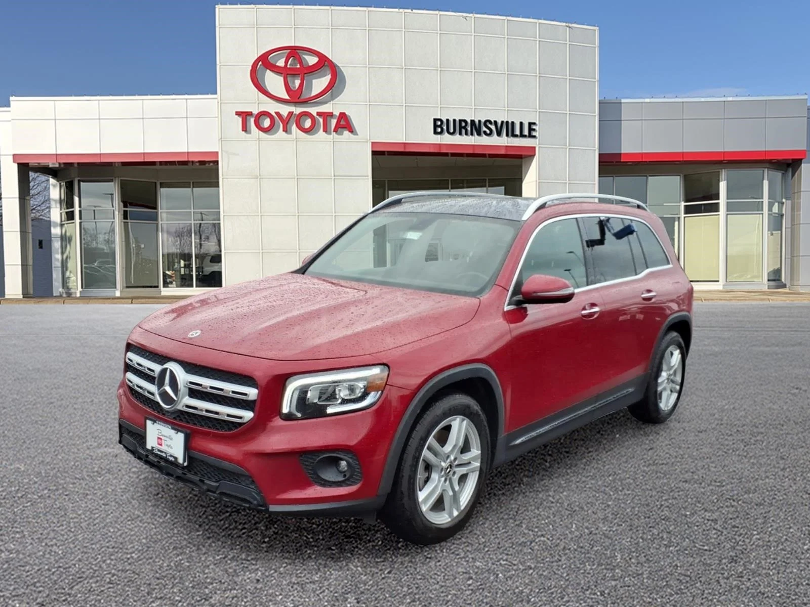 Used 2021 Red Mercedes-Benz GLB 250 image 8
