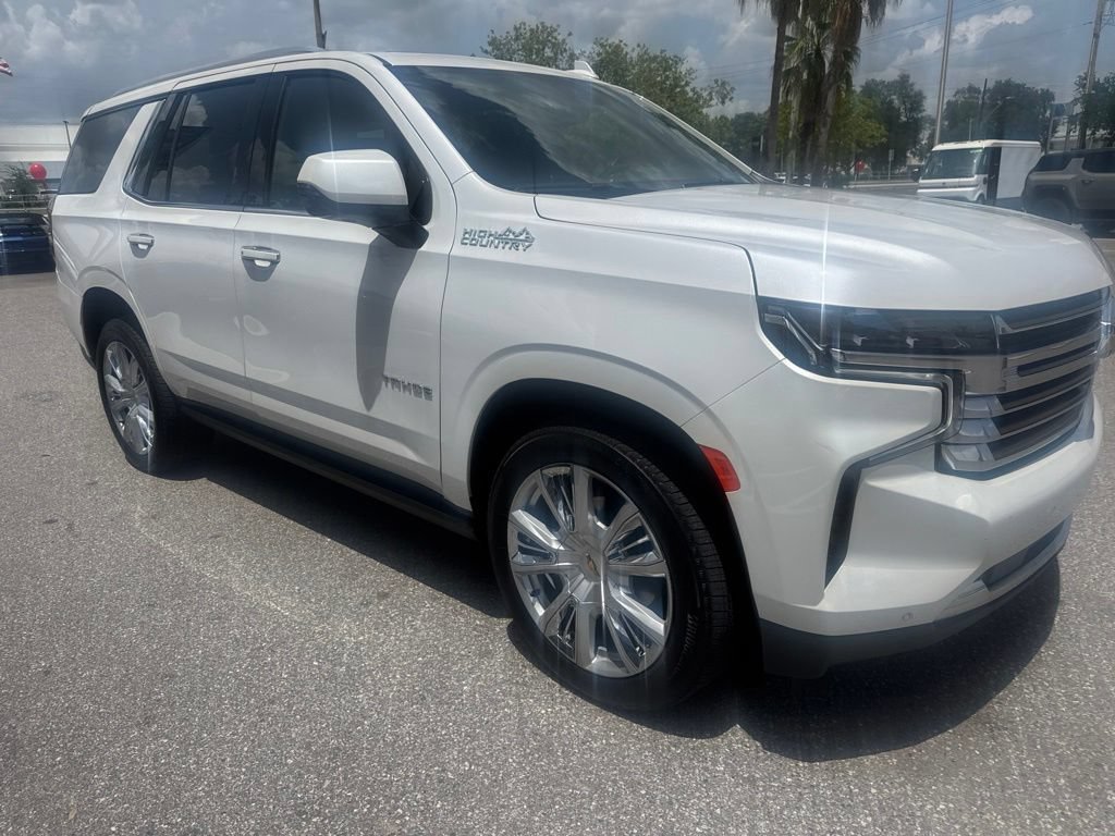 Used 2023 Iridescent Pearl Tricoat Chevrolet High Country image 3
