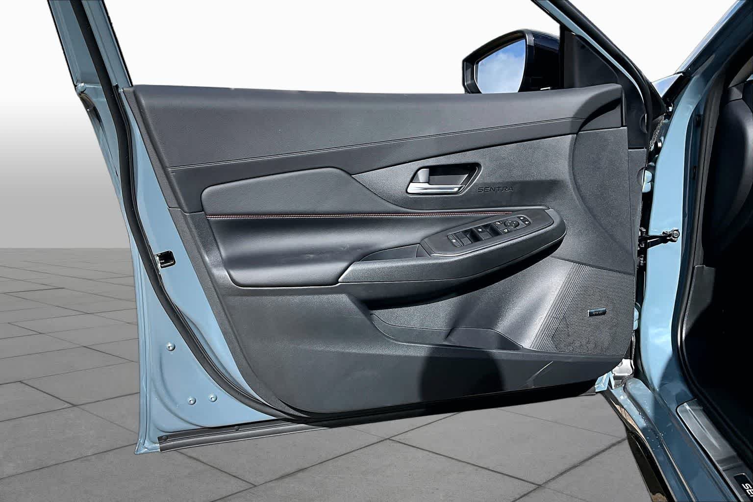 New 2026 Atlantic Gray Metallic Nissan SR image 16