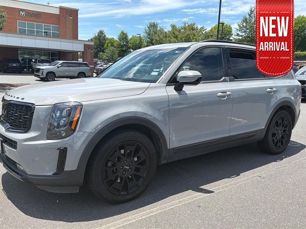 Used 2022 Wolf Gray KIA SX image 1