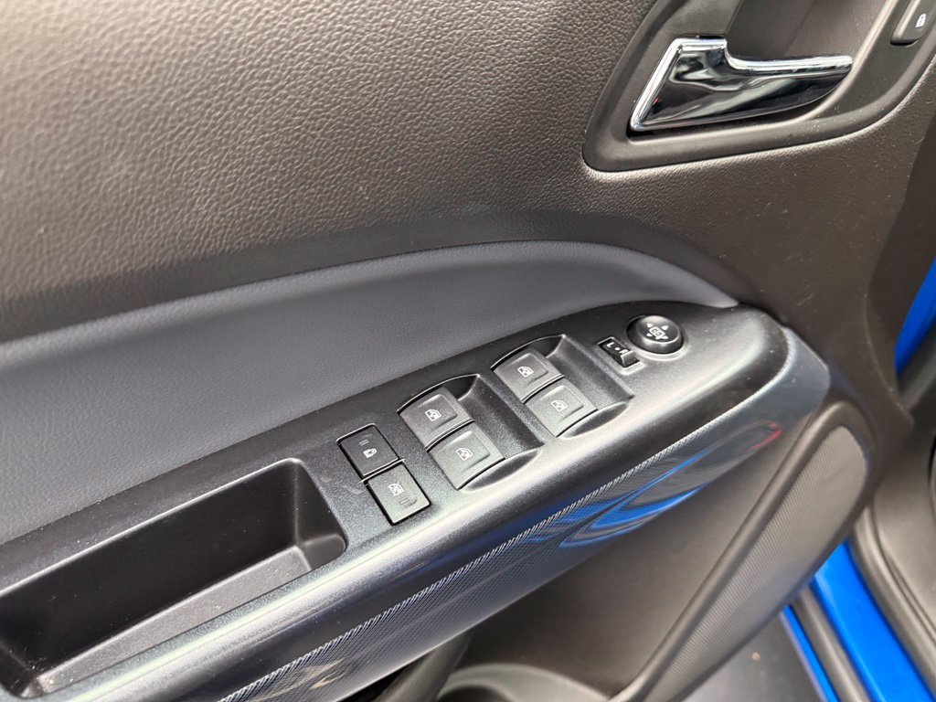 Used 2021 Blue Chevrolet Z71 image 42