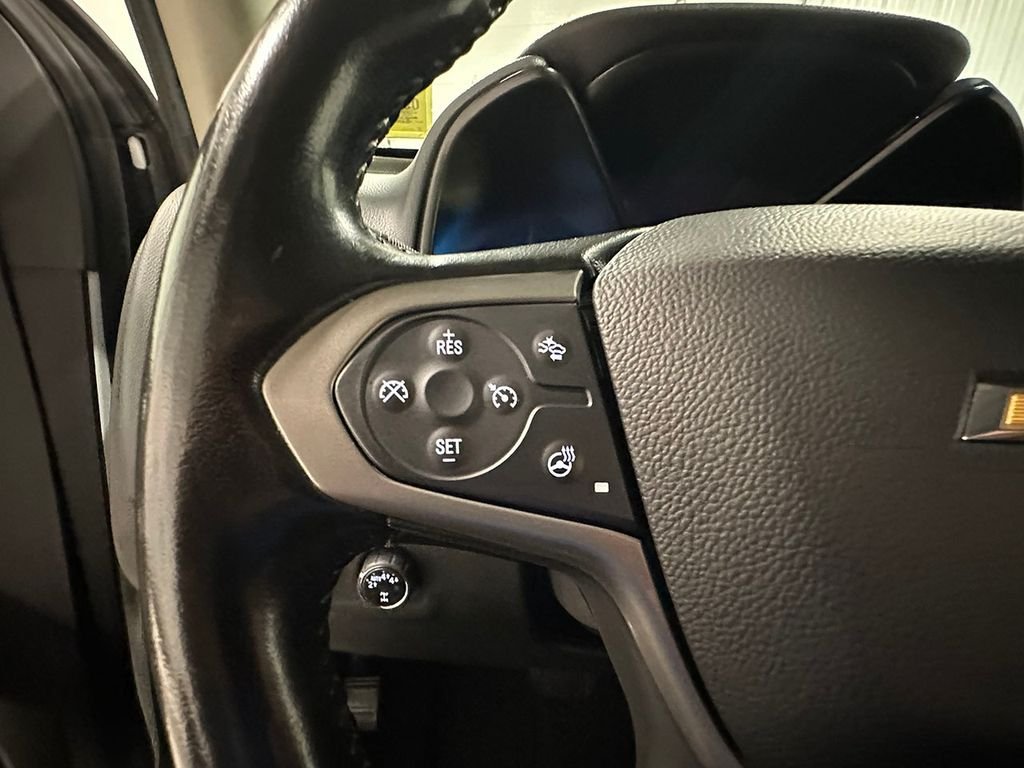 Used 2021 White Chevrolet Z71 image 37