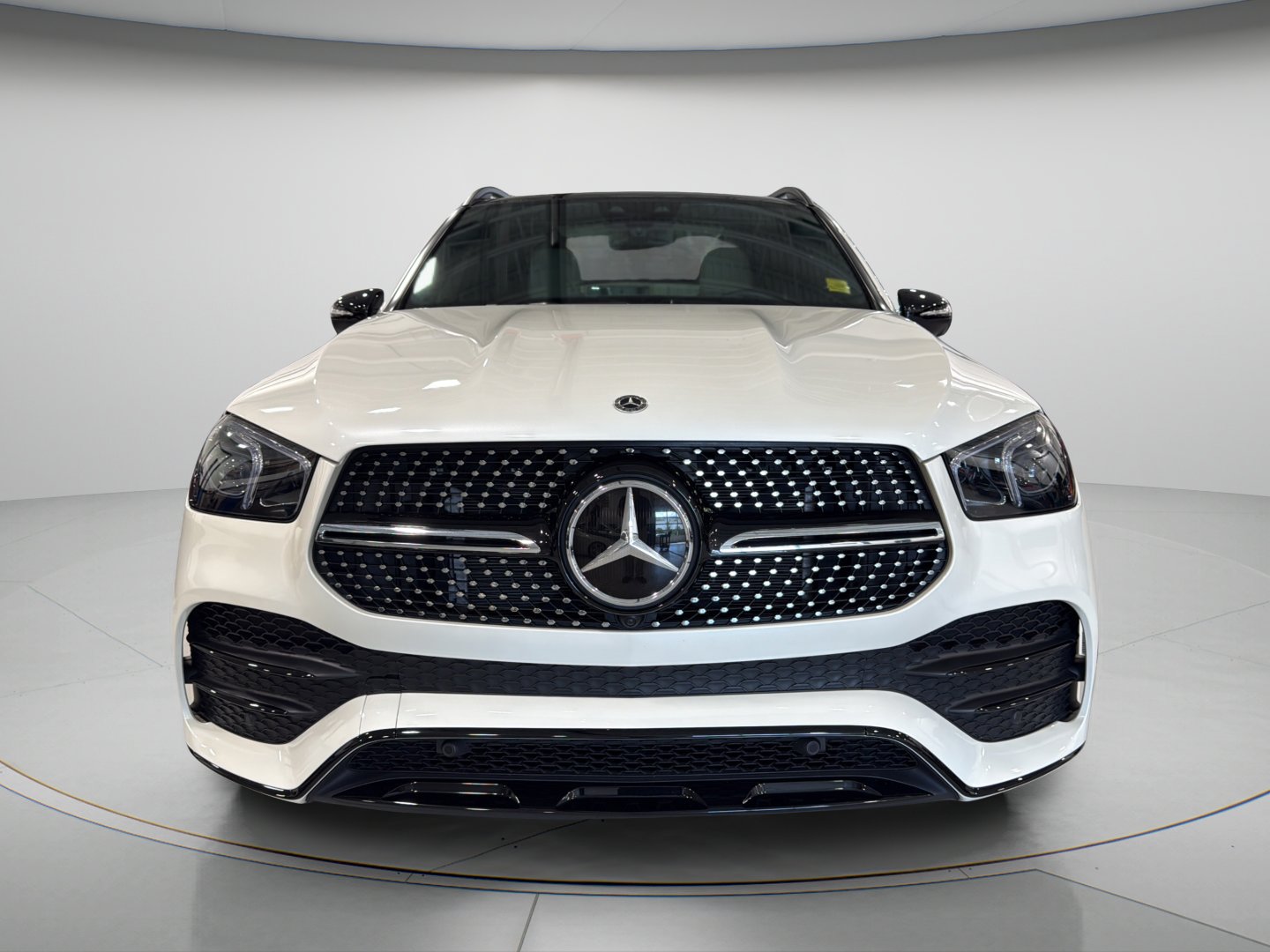 Certified Used 2023 MANUFAKTUR Diamond White Metallic Mercedes-Benz GLE 450 image 8