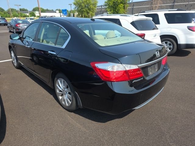 Used 2014 Honda Accord EX-L with VIN 1HGCR2F85EA182051 for sale in O'Fallon, IL