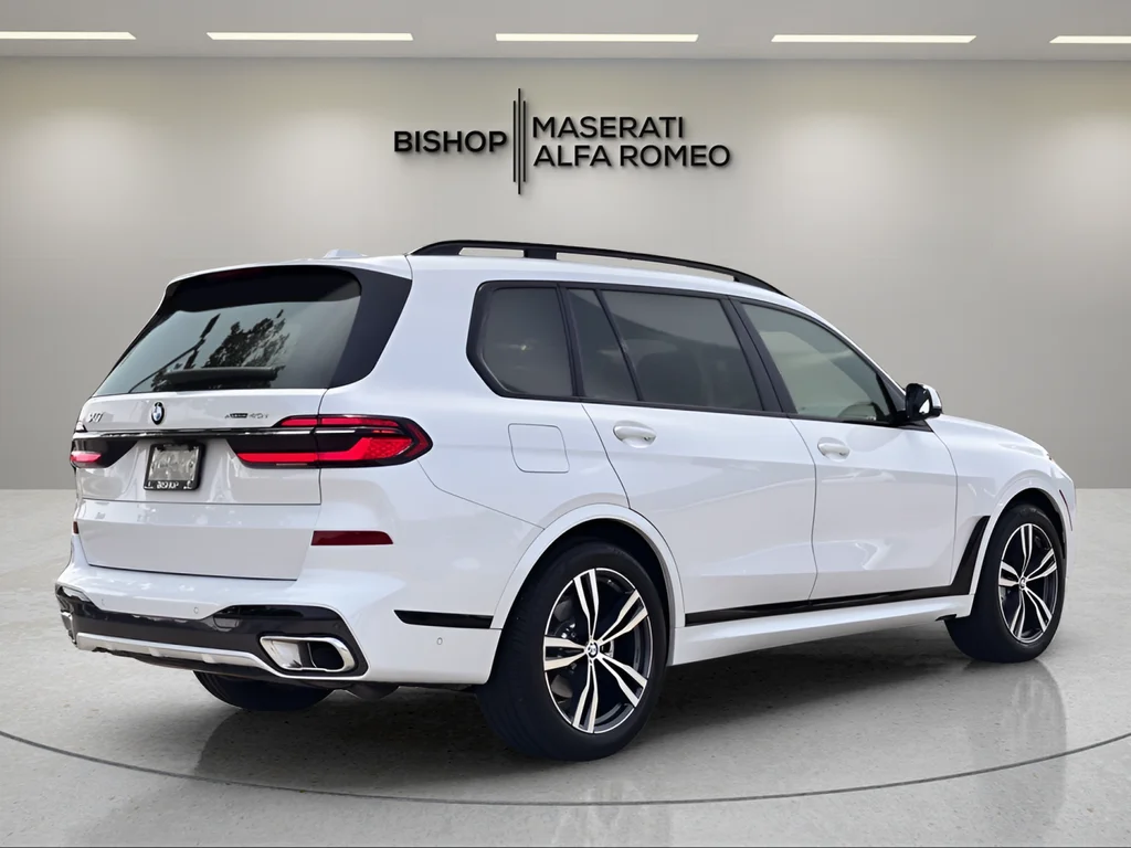 Used 2025 White BMW xDrive40i image 6