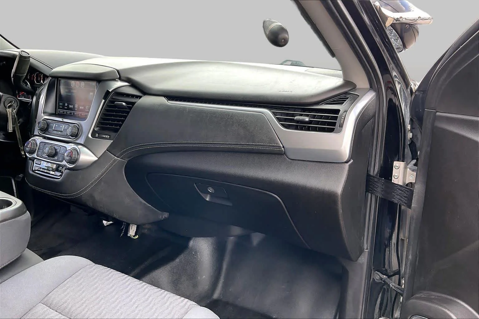 Used 2019 Black Chevrolet Commercial image 16