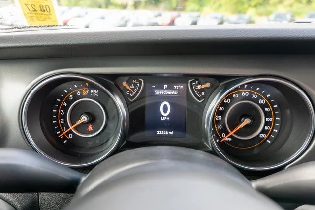 Used 2023 Gray Jeep Sport S image 19