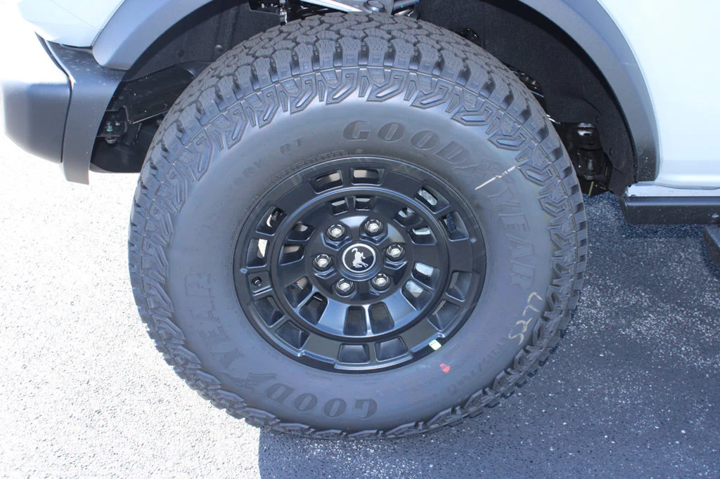 New 2026 Avalanche Gray Ford Badlands® image 6