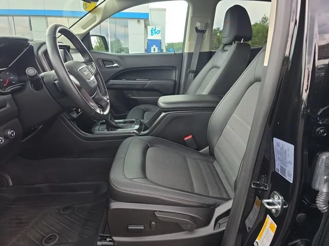 Used 2022 Onyx Black GMC AT4 - Cloth image 10