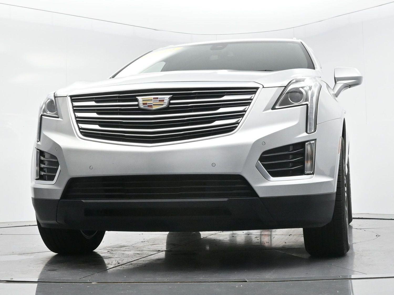 Used 2019 RADIANT SILVER METALLIC Cadillac Luxury FWD image 46