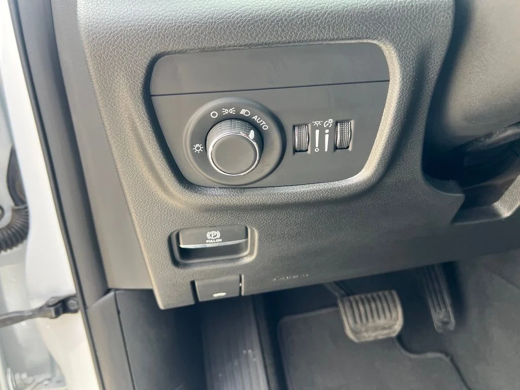 Used 2023 Bright White Clearcoat Jeep Laredo image 12