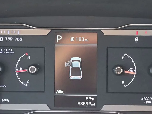 Used 2024 Green Hyundai SE image 19