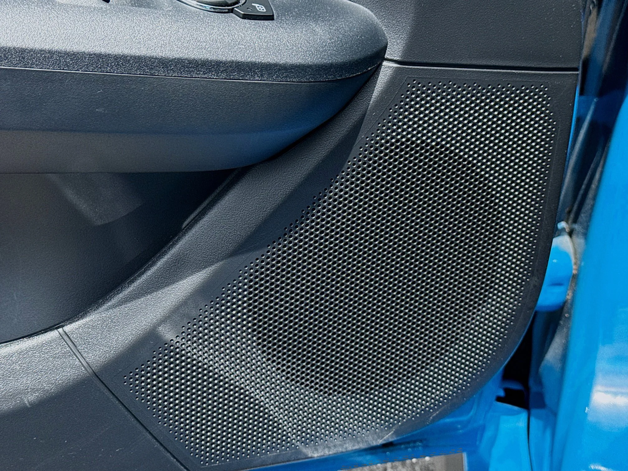 Used 2024 Grabber Blue Metallic Ford GT Premium image 22