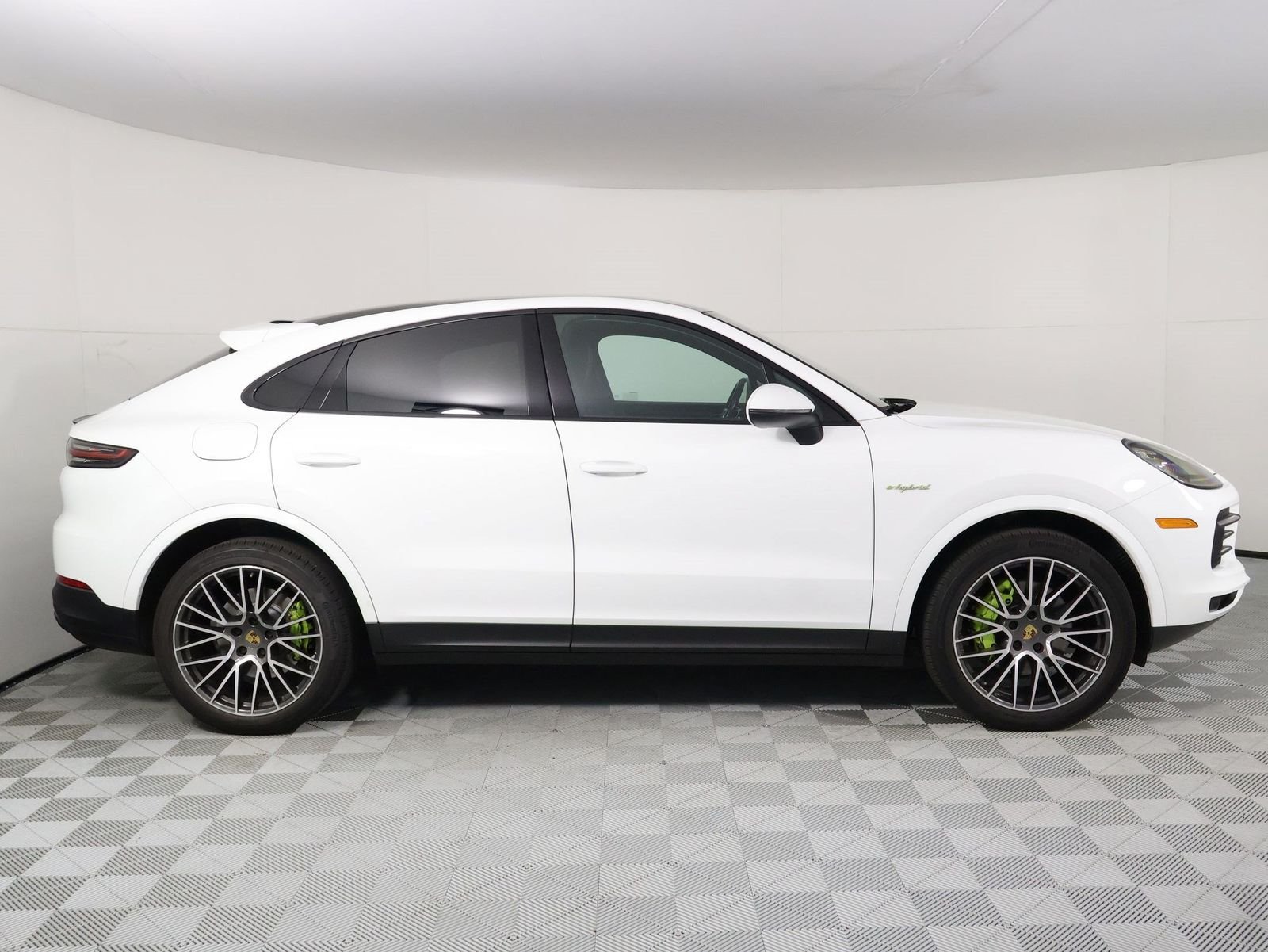 Certified Used 2022 White Porsche  image 8