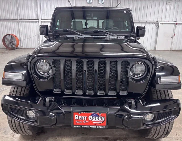 Used 2023 Black Jeep High Altitude image 2