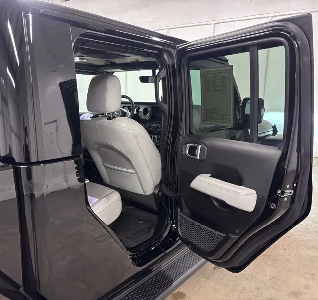 Used 2023 Black Jeep High Altitude image 19