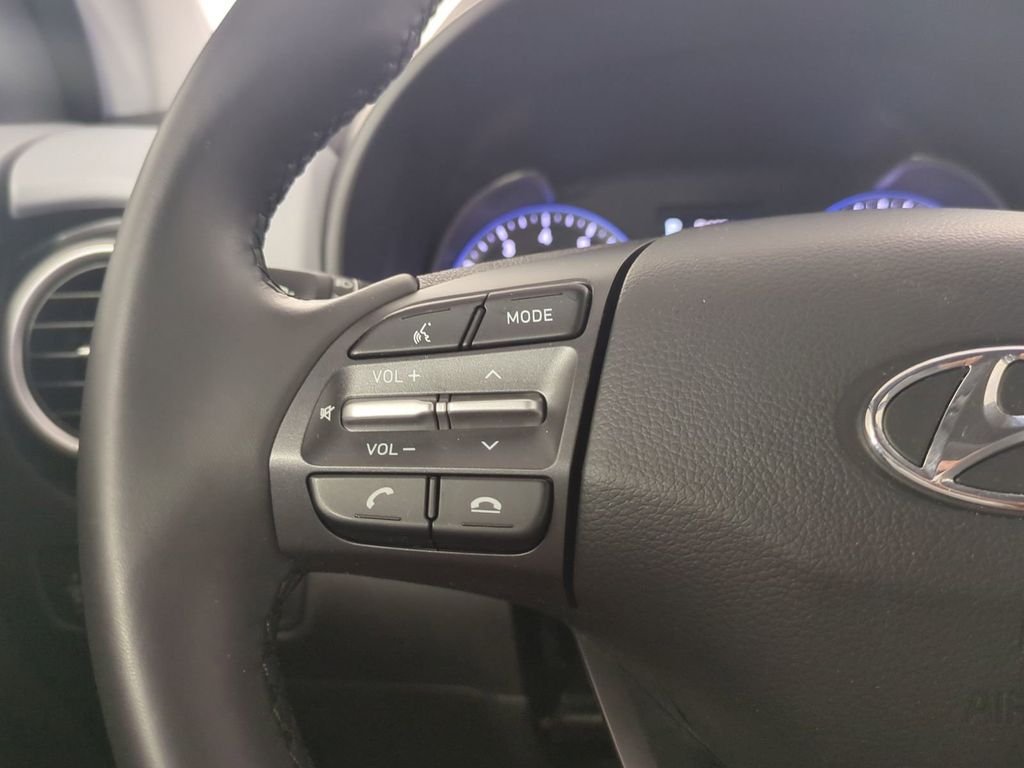 Used 2021 Red Hyundai Ultimate image 32