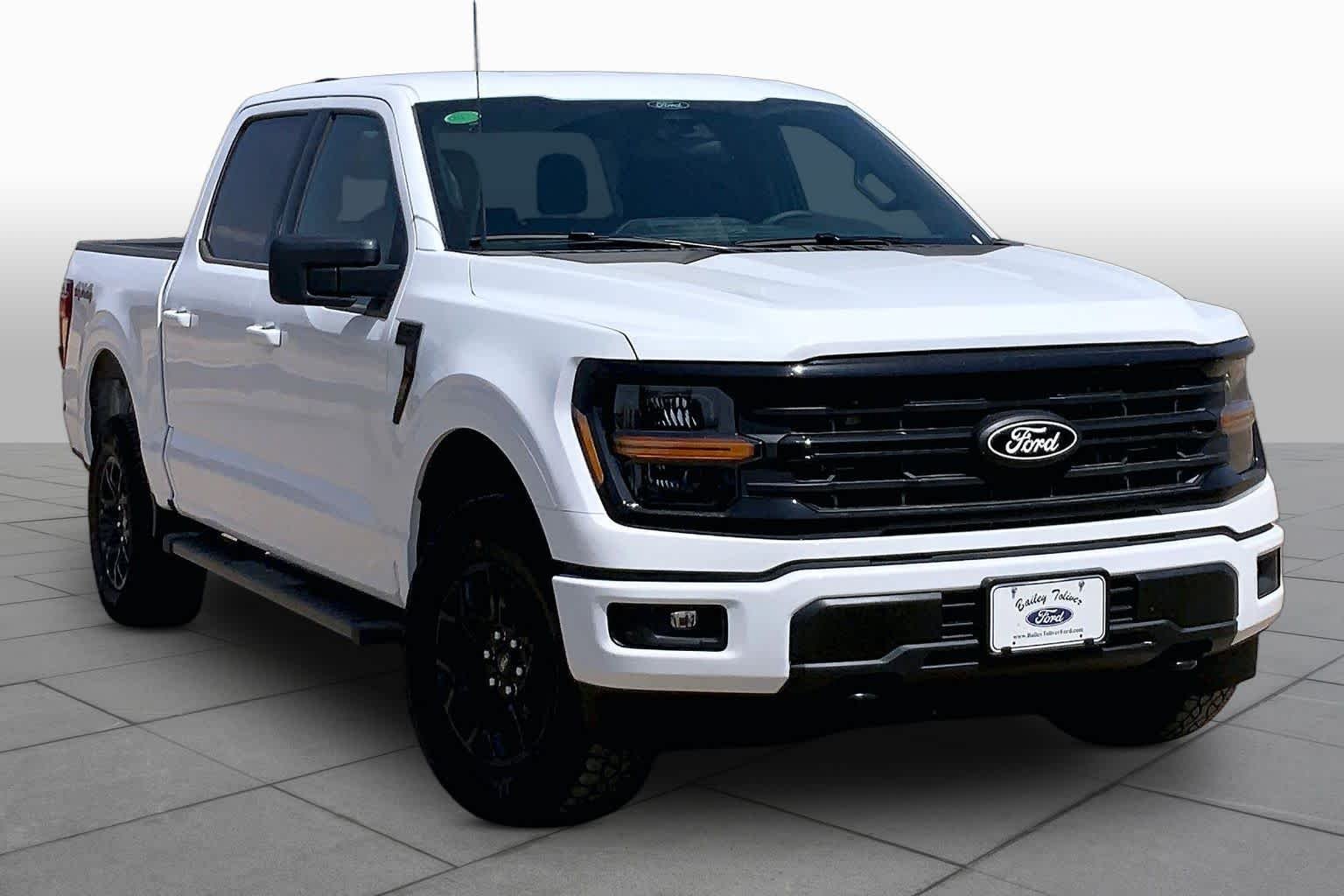 New 2026 Oxford White Ford XLT image 2