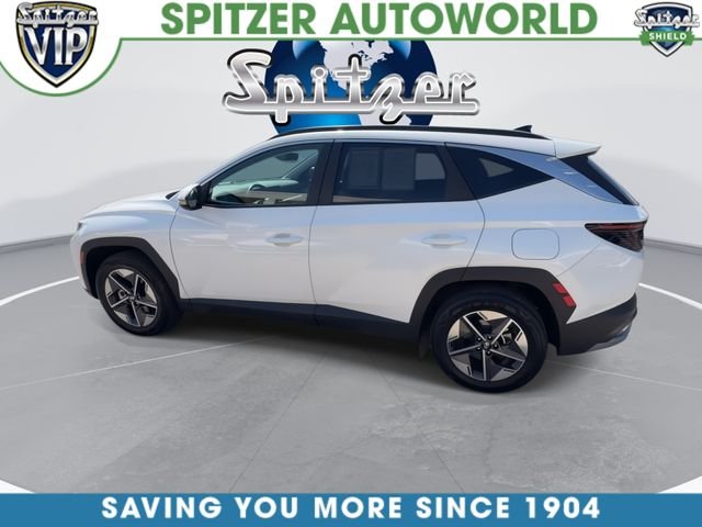 Used 2025 White Hyundai SEL Convenience image 6