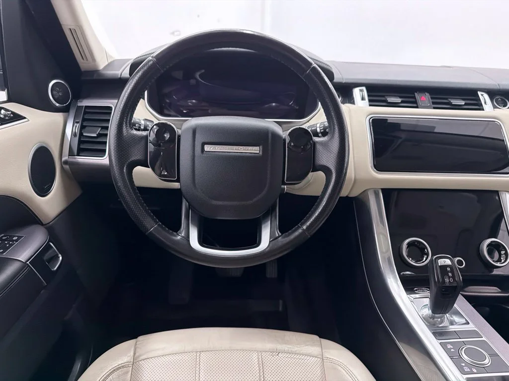 Used 2020 Blue Land Rover HSE image 25