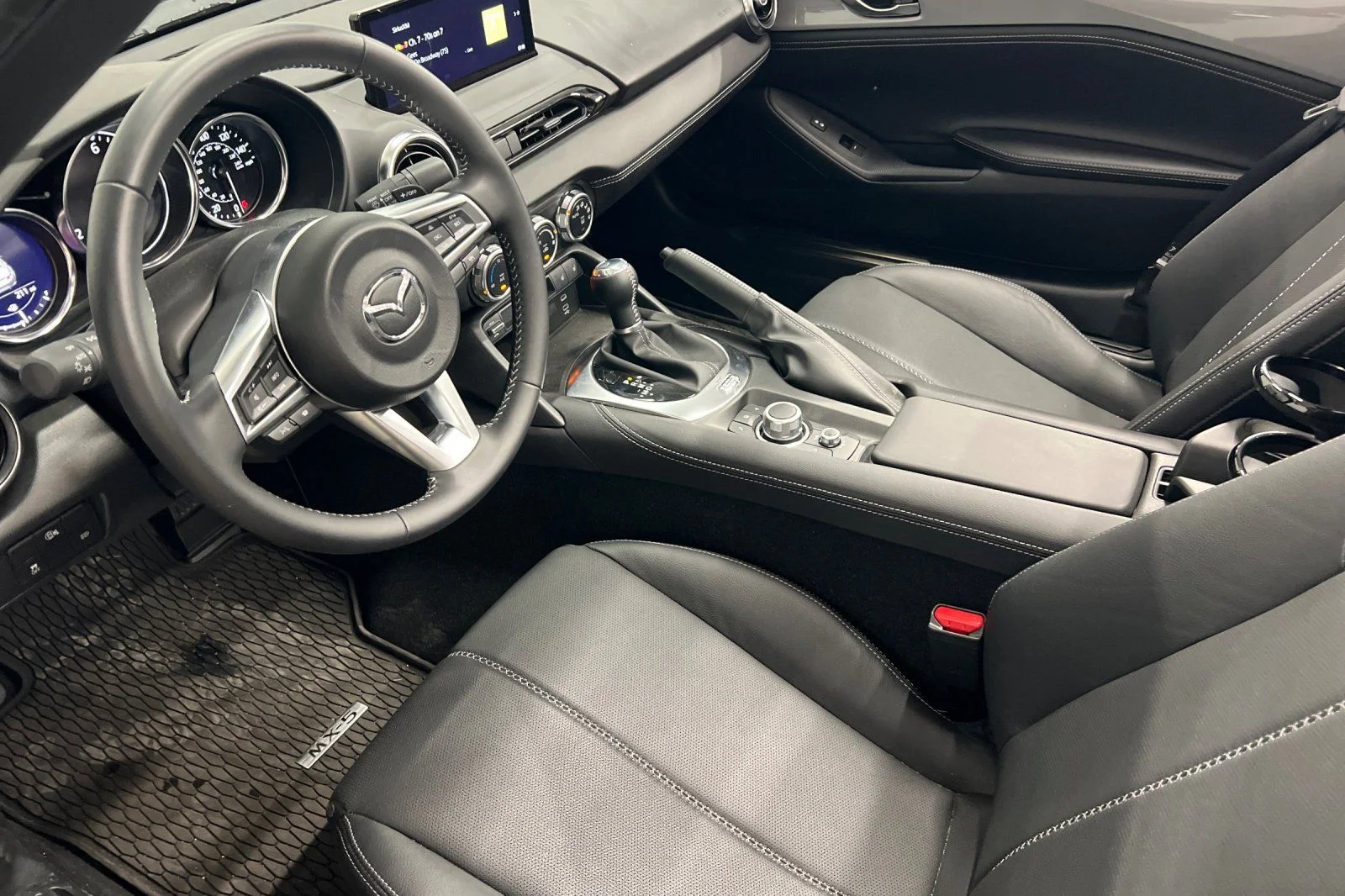 2024 Mazda MX-5 Miata RF Grand Touring - Photo 8
