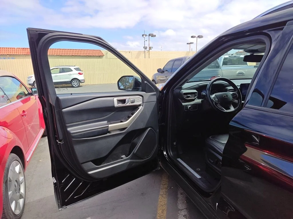 Used 2022 Black Ford Limited image 6
