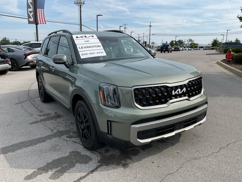 Used 2023 Jungle Green Kia EX X-Line image 2
