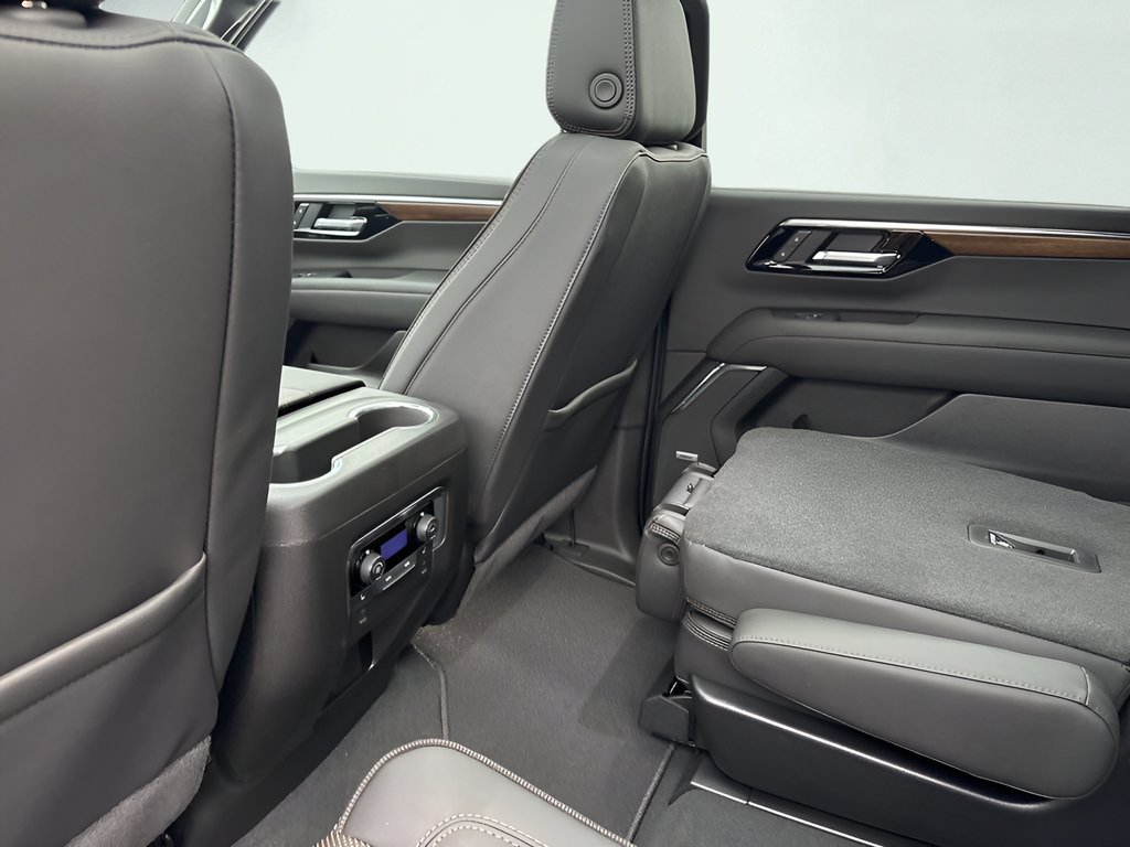 2026 Chevrolet Suburban High Country - Photo 13