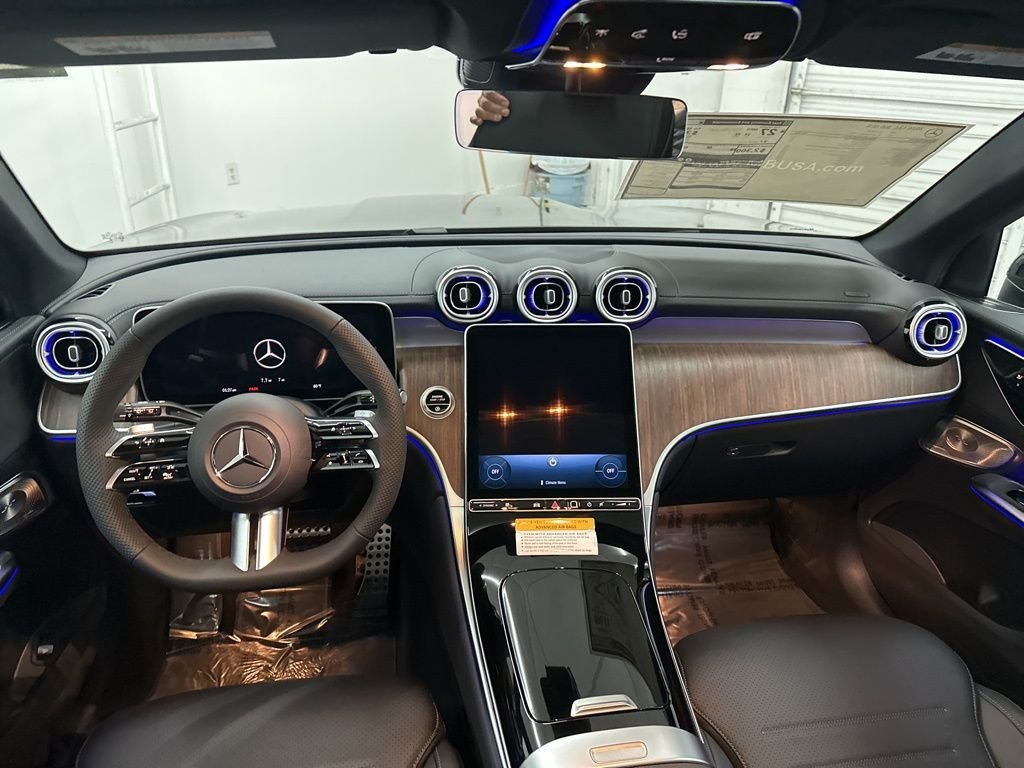 Used 2026 Gray Mercedes-Benz GLC 300 image 21