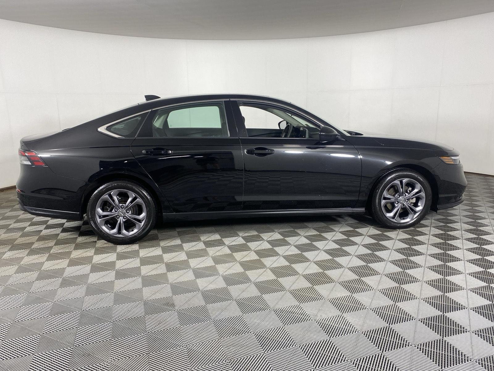 Used 2023 Crystal Black Pearl Honda EX image 8