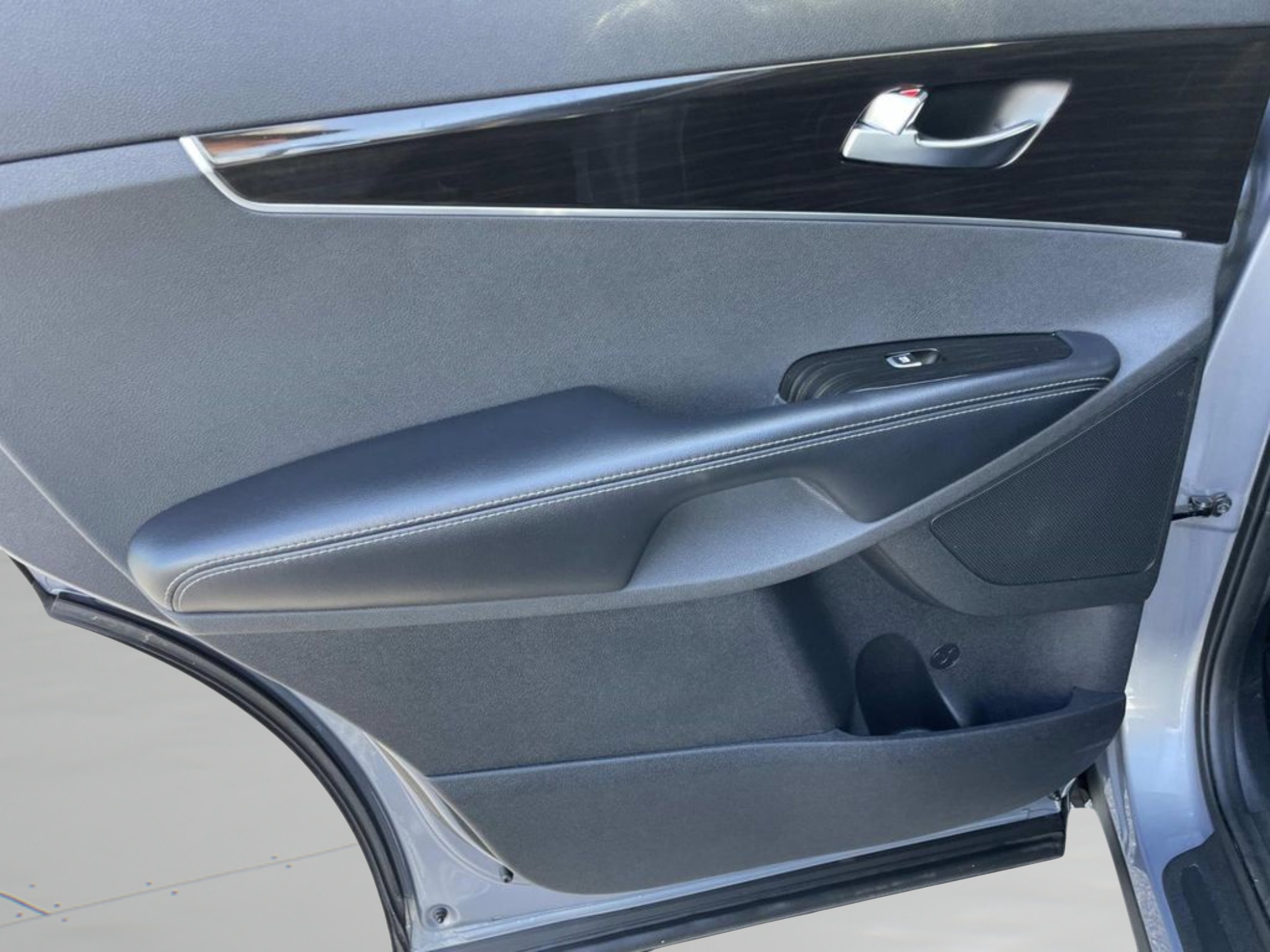 Used 2020 Silver Kia EX image 12