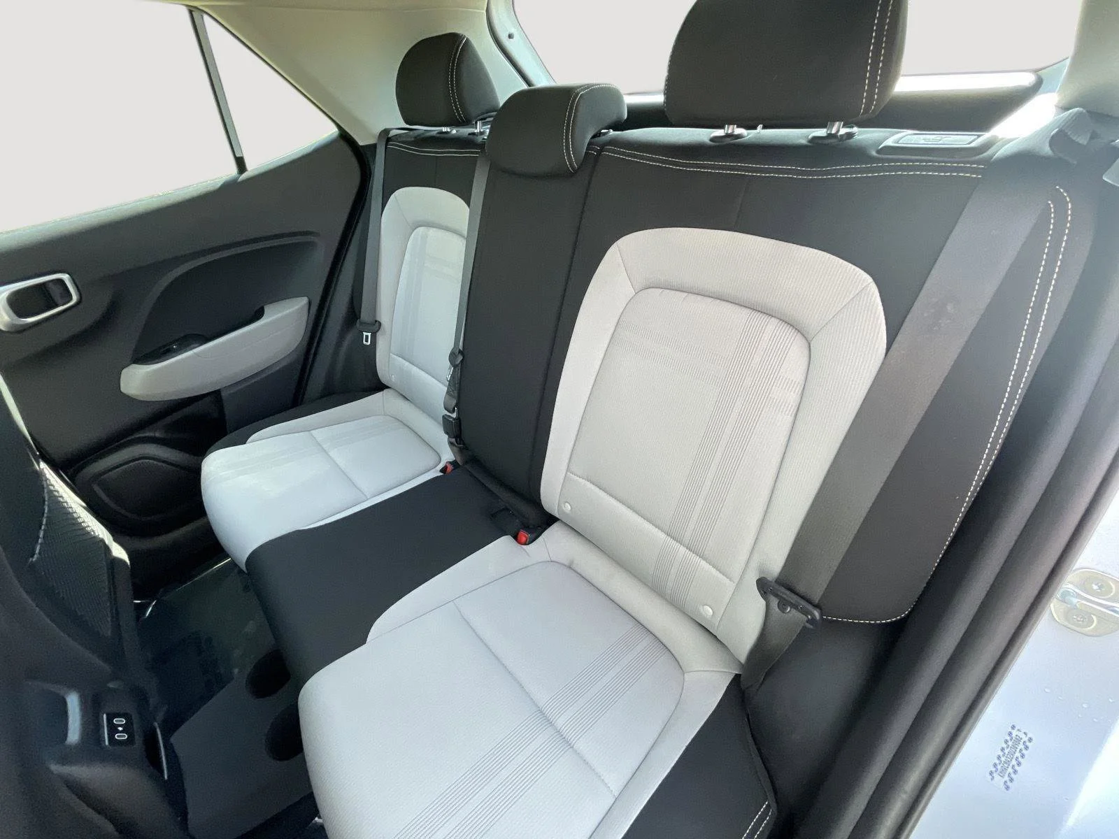 Used 2024 Lunar White Hyundai SEL image 18