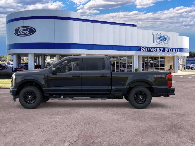 New 2026 Agate Black Metallic Ford XL image 3