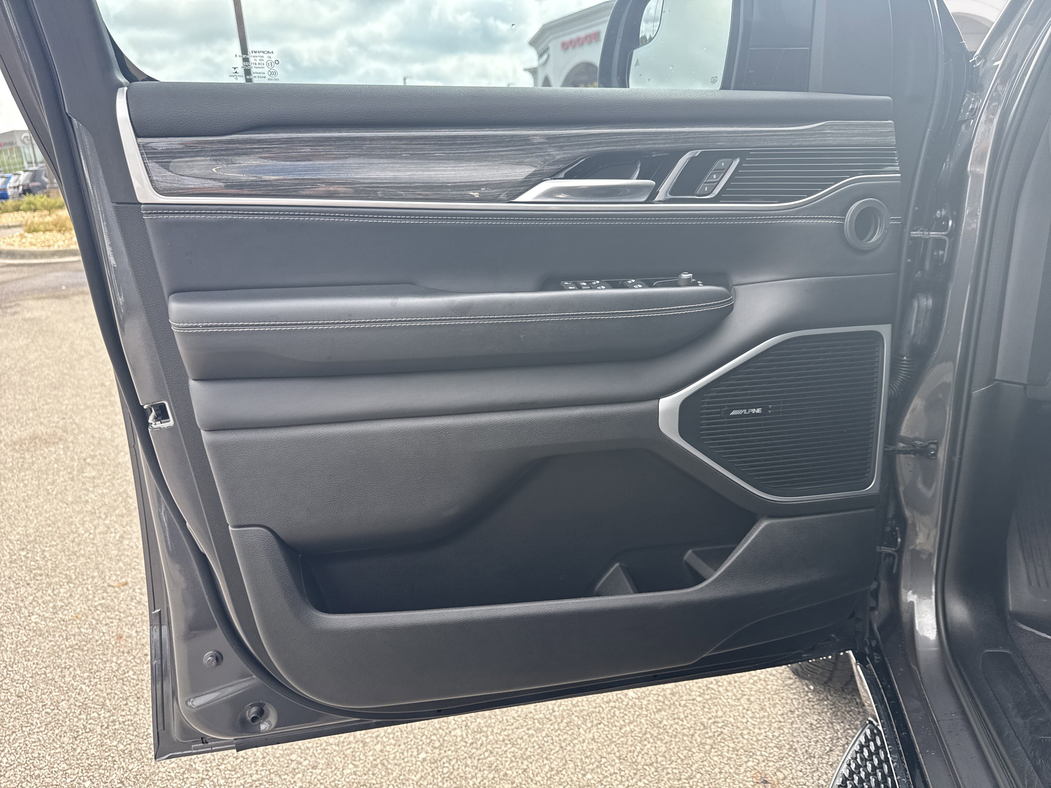 Used 2022 Baltic Gray Metallic Clearcoat Jeep Series II image 11