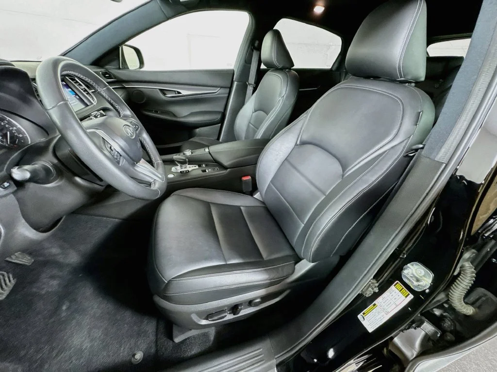 Certified Used 2022 Black INFINITI LUXE image 27